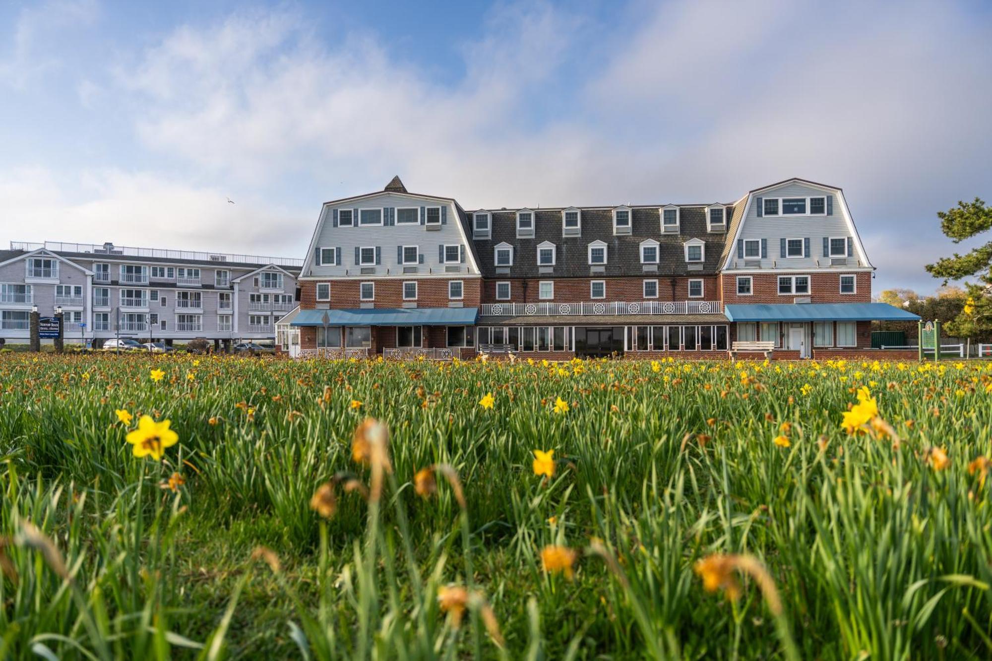 Newport Beach Hotel & Suites Middletown Exterior foto