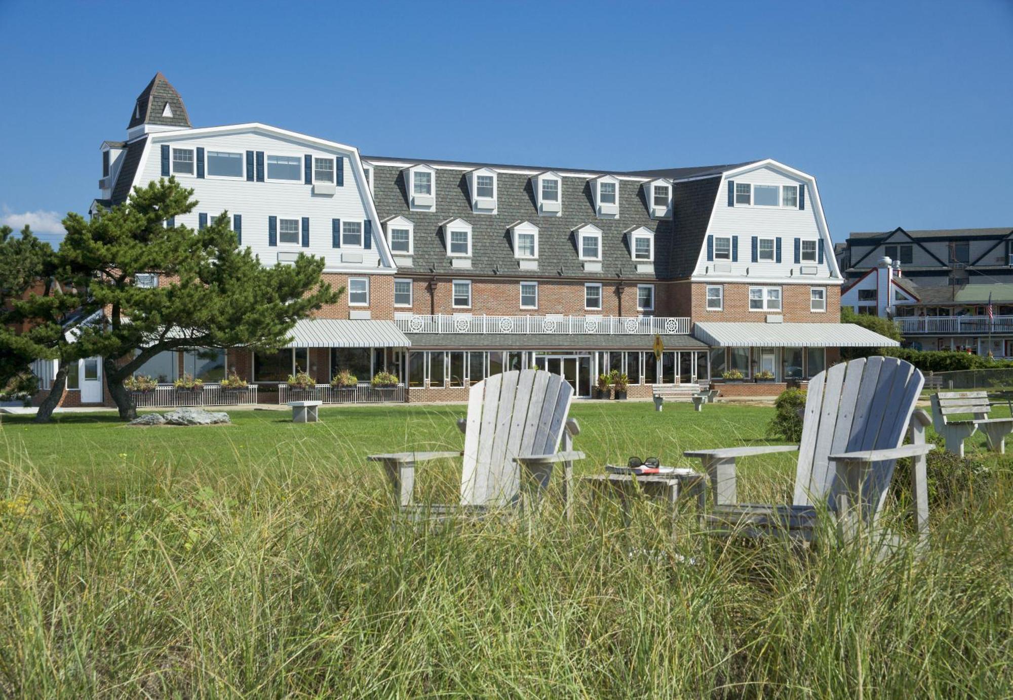 Newport Beach Hotel & Suites Middletown Exterior foto